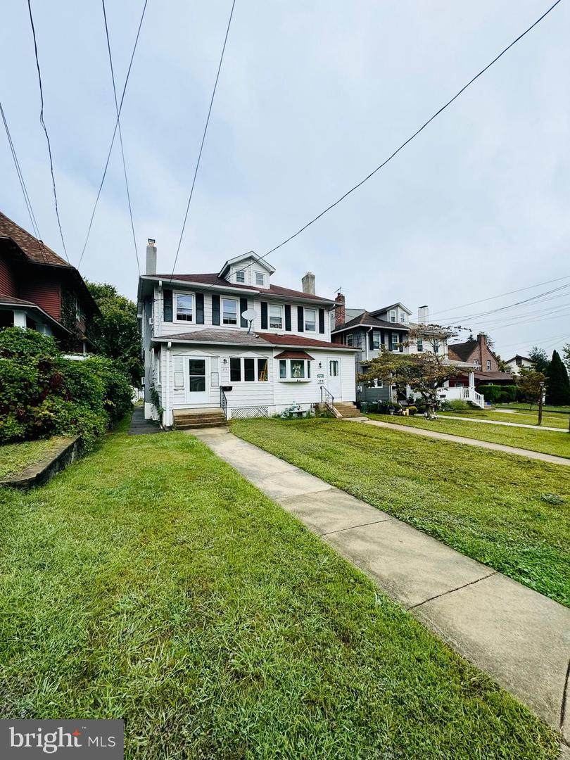 213 Winona Avenue - Photo 1