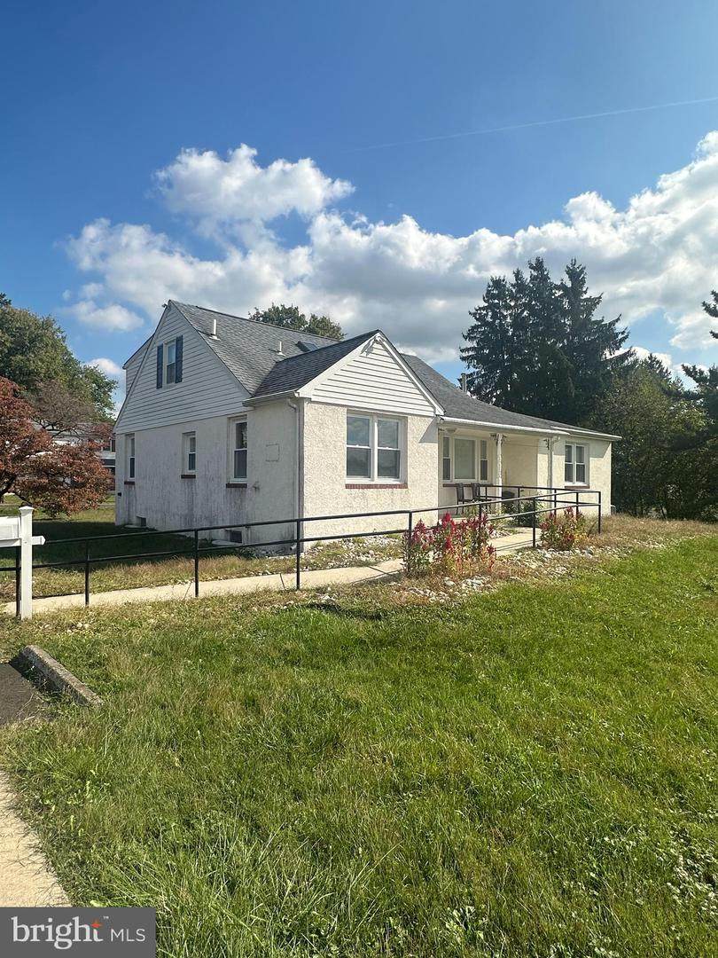 296 Evergreen Avenue - Photo 1