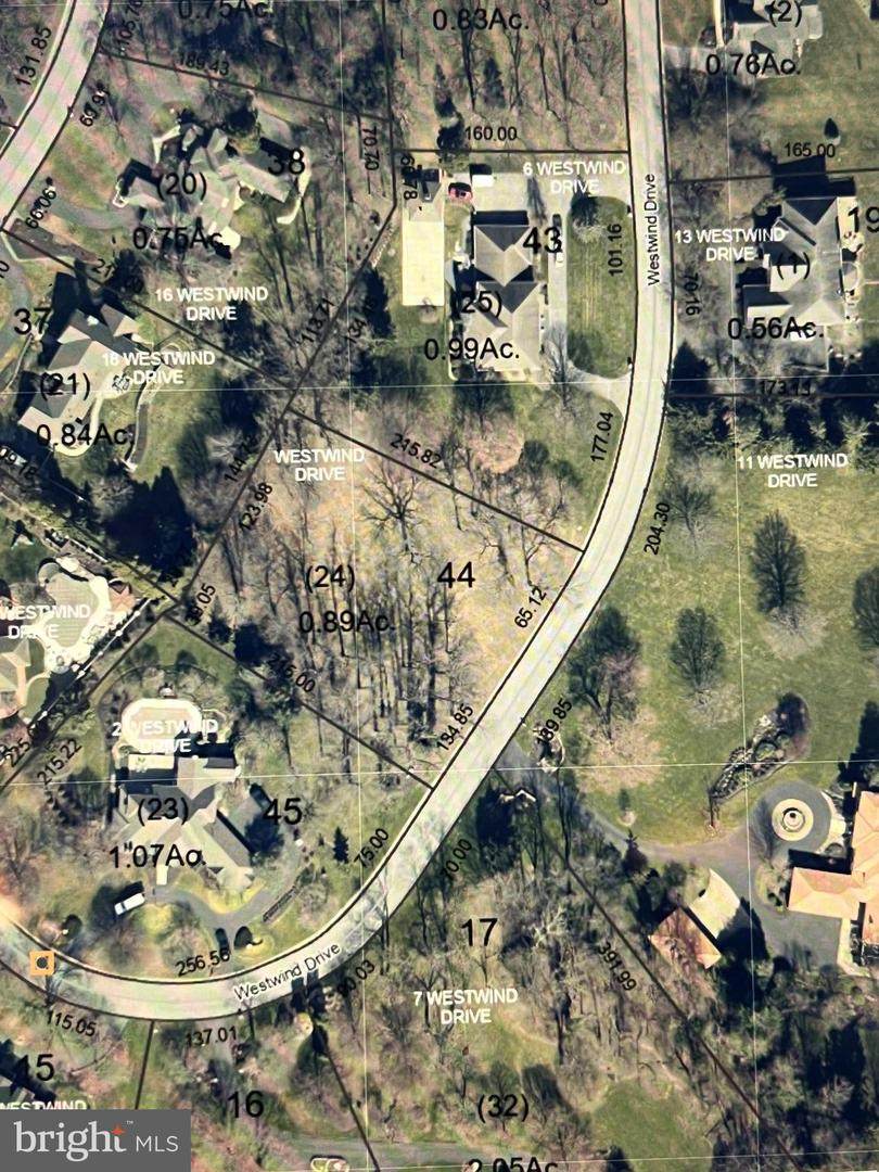 4 Westwind Drive - Photo 1