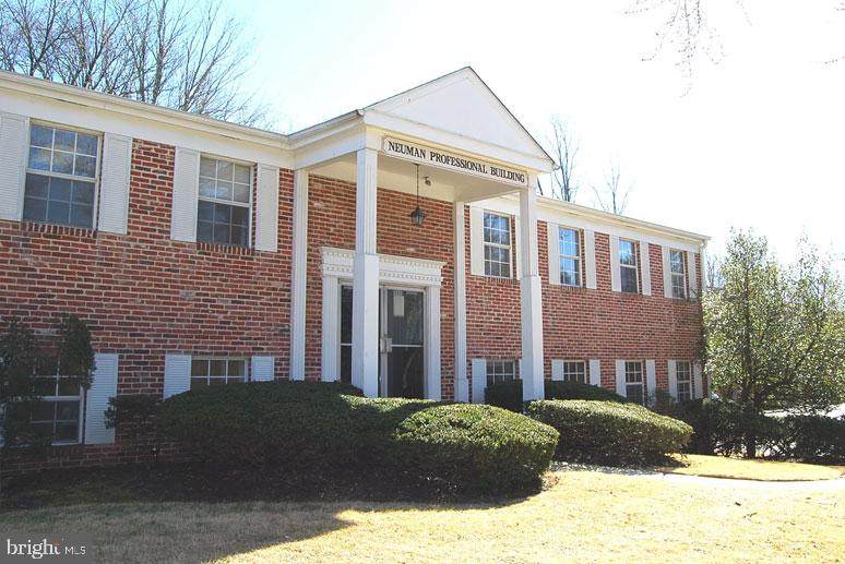 1100 Valley Road - Photo 1