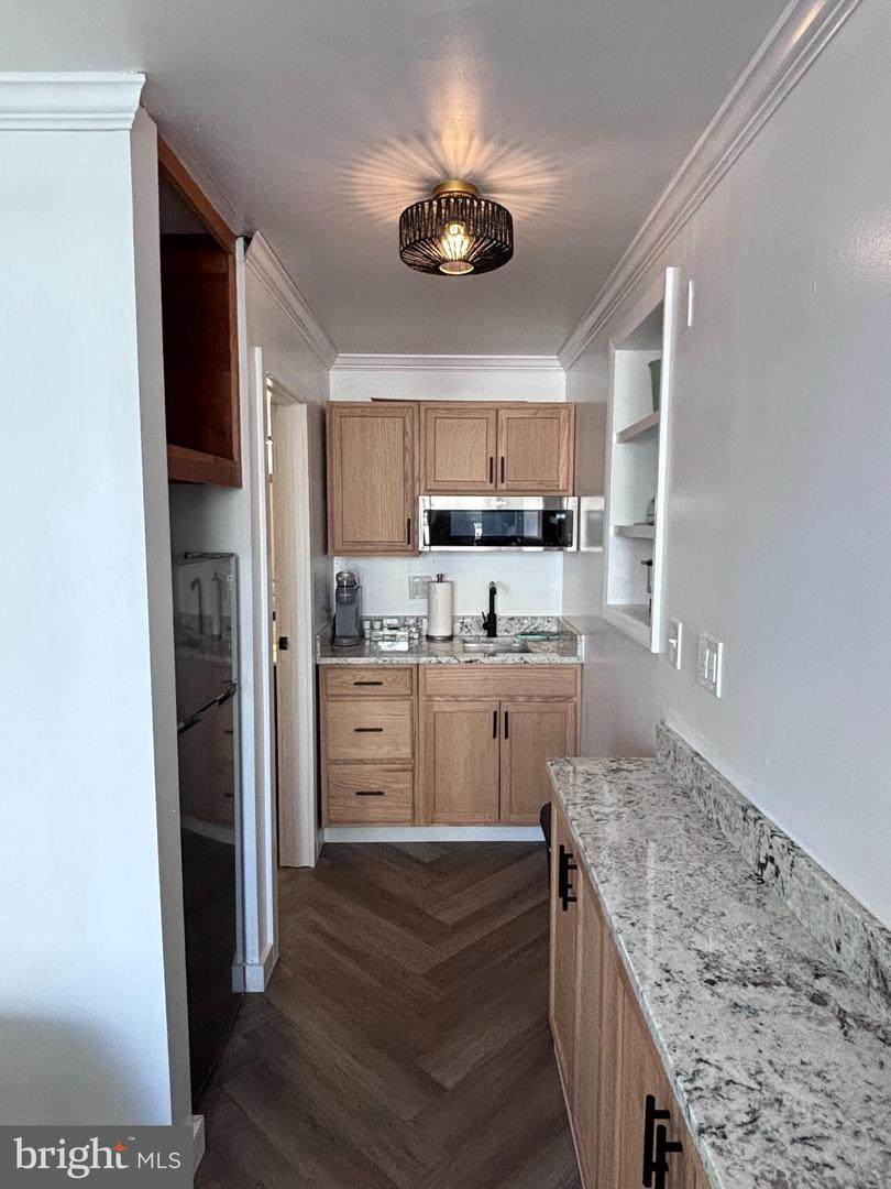 7 45TH Street - Photo 1