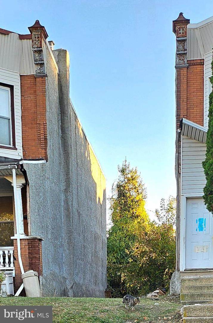 2132 Erie Avenue - Photo 1