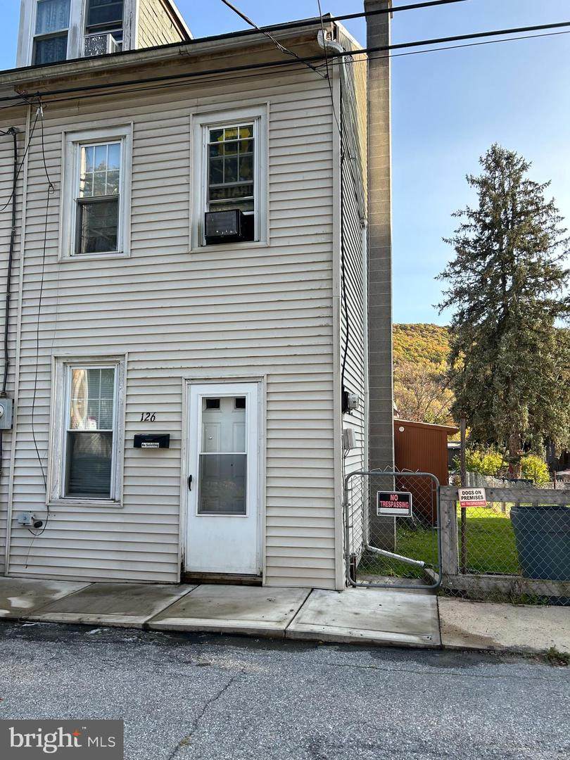 126 Middle Street - Photo 1