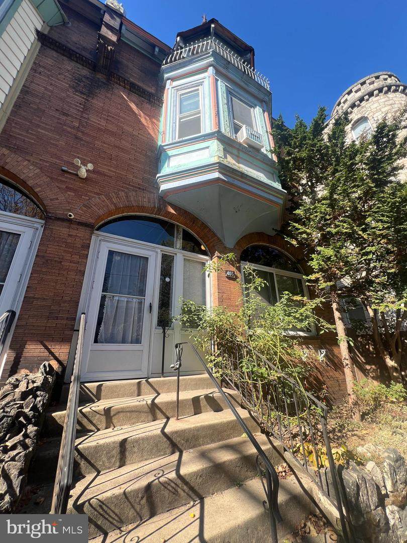 406 45TH Street - Photo 1
