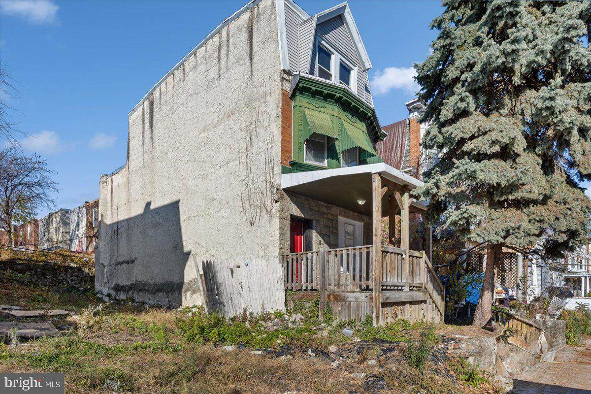 109 Logan Street - Photo 1