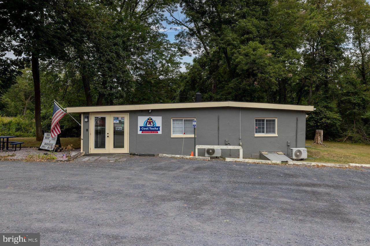 5223 John Marshall Highway - Photo 1