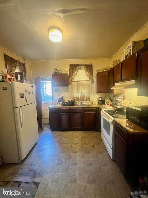 4035 13TH Street - Photo 1
