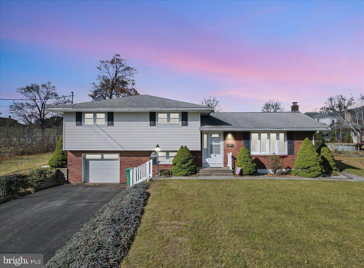 6 Stedman Avenue - Photo 1