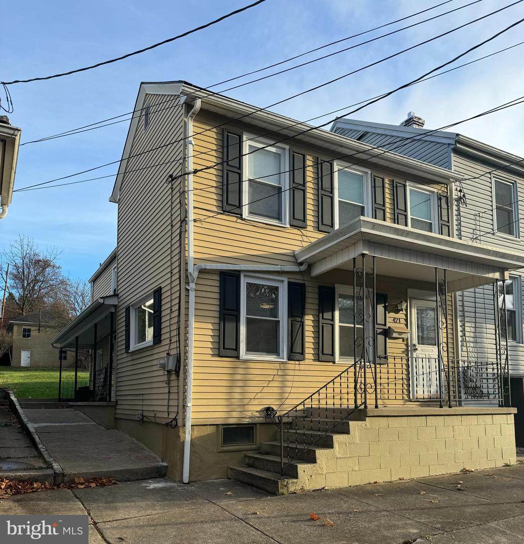 421 Moore Street - Photo 1