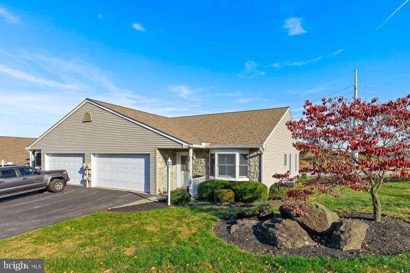 2535 Pin Oak Drive - Photo 1