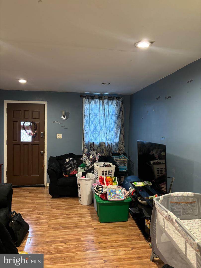 853 Anchor Street - Photo 1