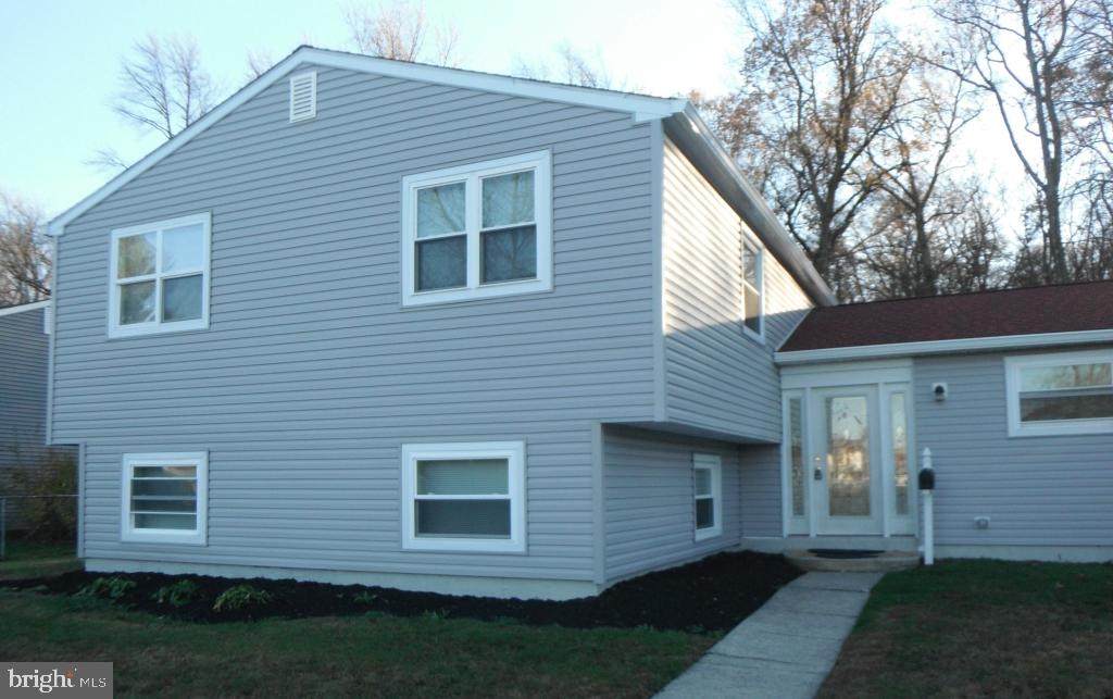 304 University Avenue - Photo 1