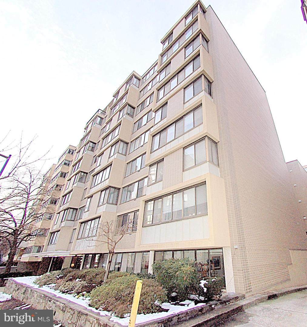 522 21ST Street - Photo 1