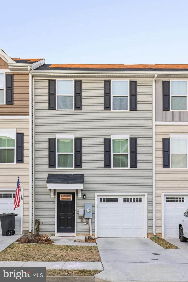 111 Lance Way - Photo 1