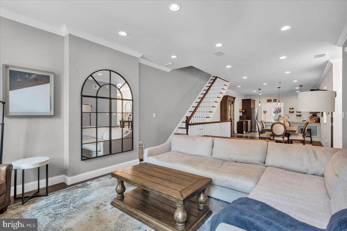 1421 Moore Street - Photo 1