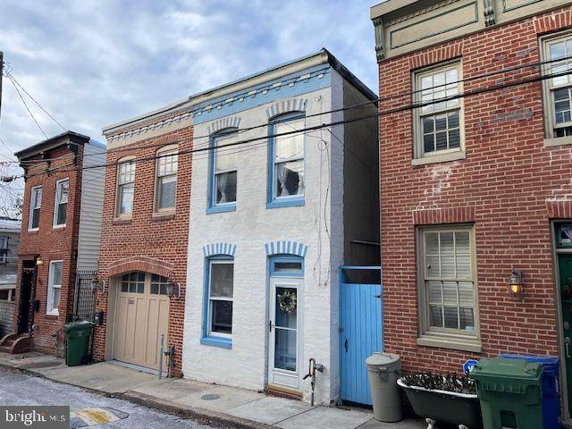 318 Madeira Street - Photo 1