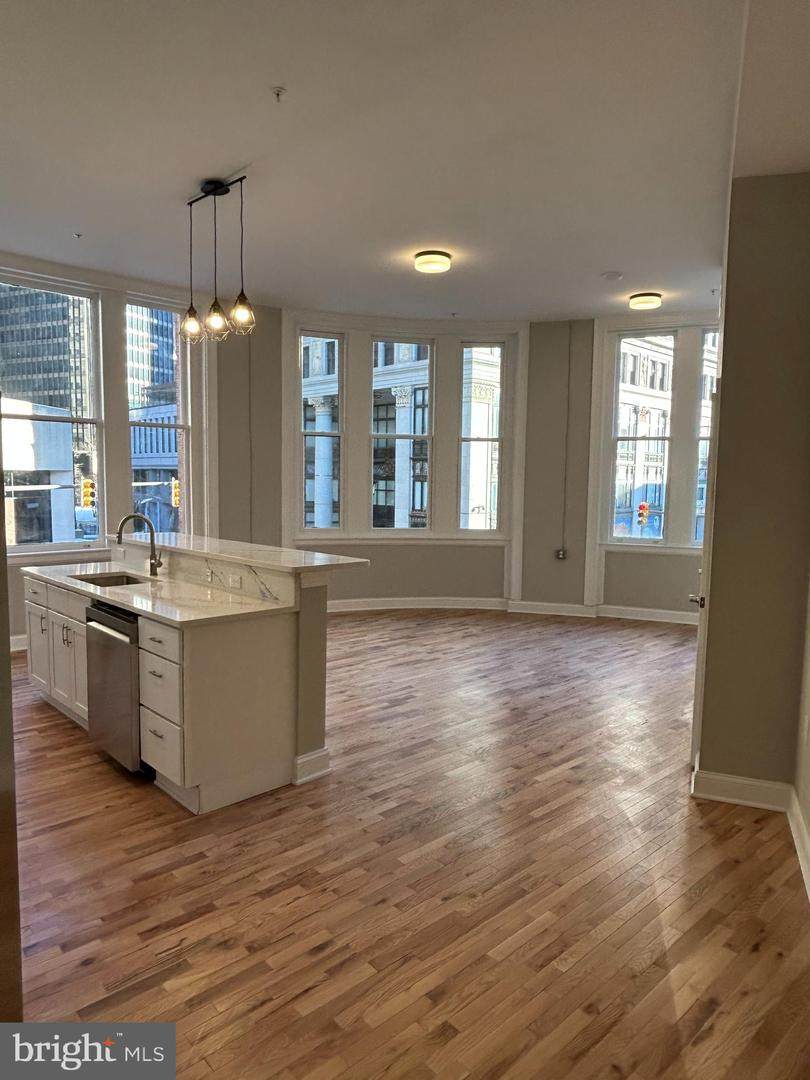 100 Lexington Street - Photo 1