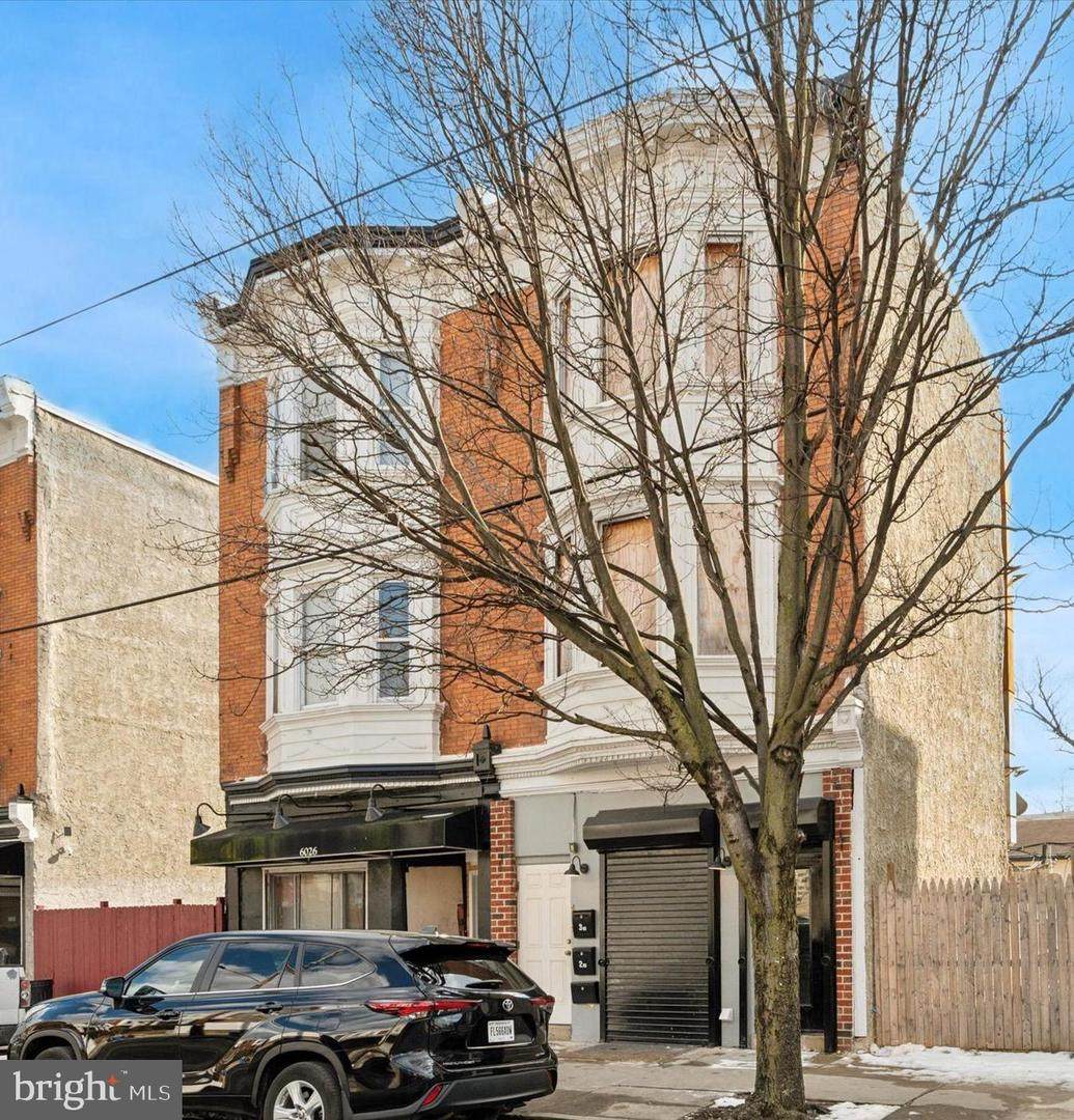 6028 Lansdowne Avenue - Photo 1