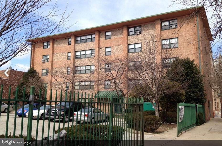 700 17TH Street - Photo 1