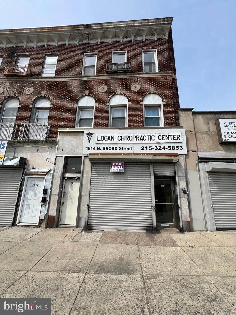 4814 Broad Street - Photo 1