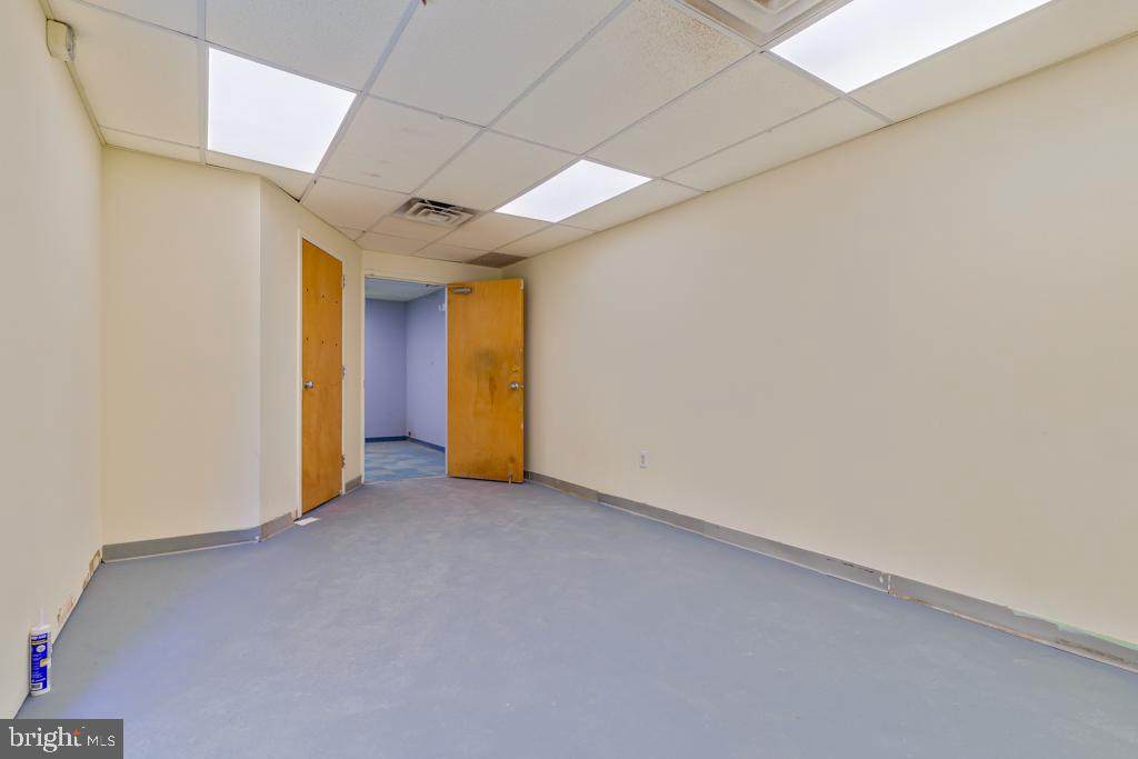 https://bt-photos.global.ssl.fastly.net/brightmls/orig_boomver_1_803649509232-2.jpg