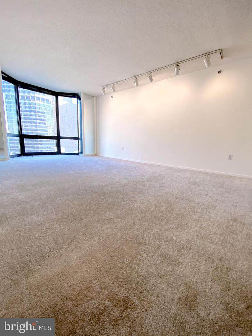 2020 Walnut Street - Photo 1
