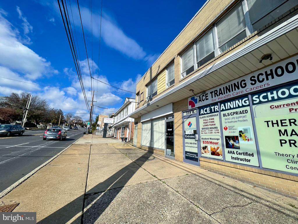 319 Easton Road - Photo 1