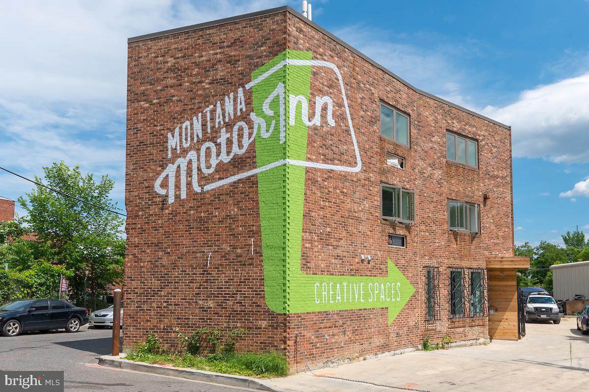 1800 Montana Avenue - Photo 1