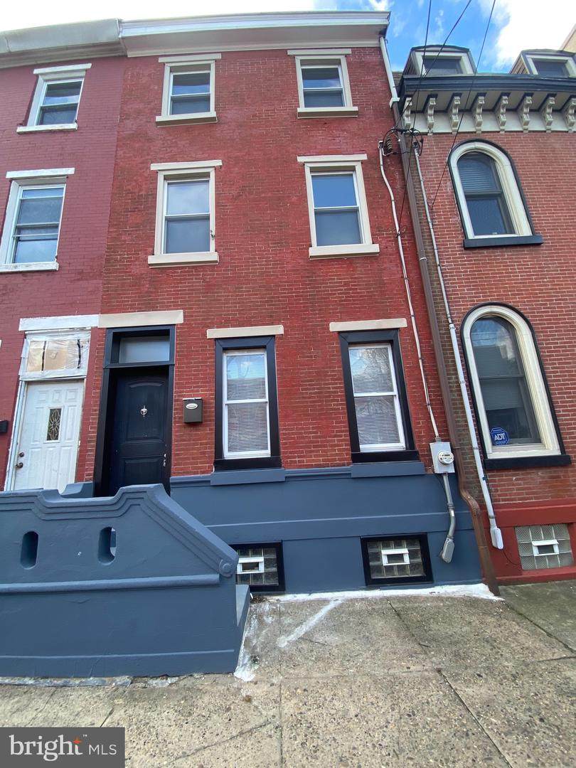 1830 Poplar Street - Photo 1