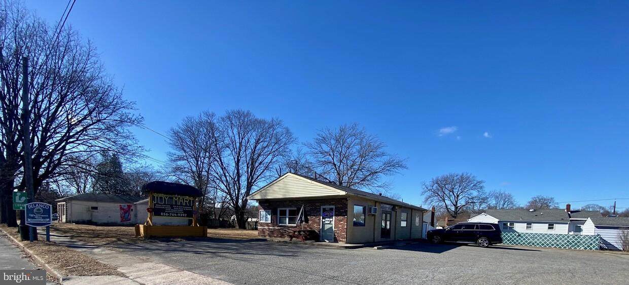 2930 Burlington Avenue - Photo 1