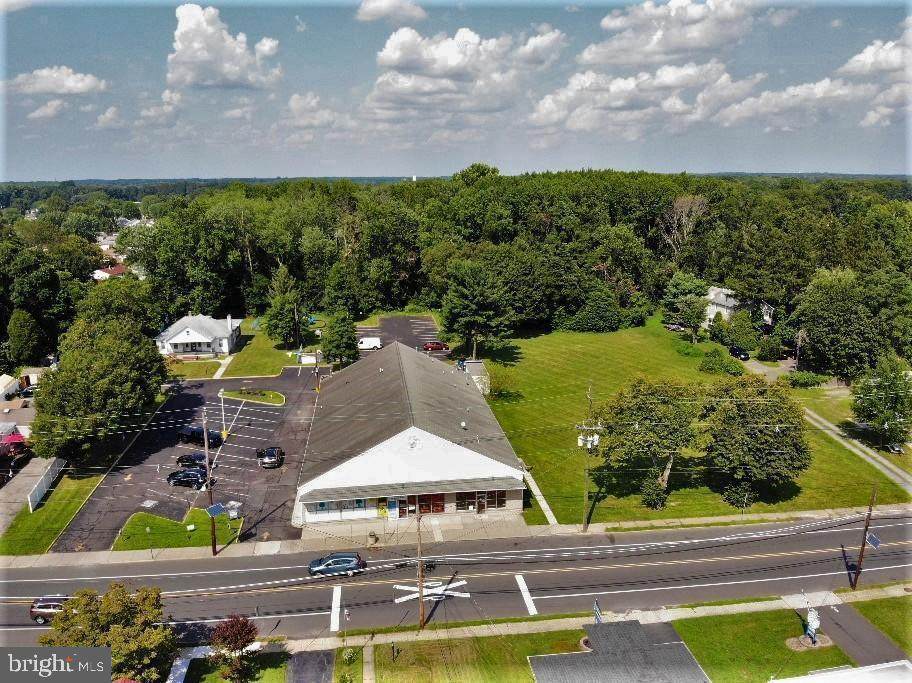 4314/4352 Broad Street - Photo 1