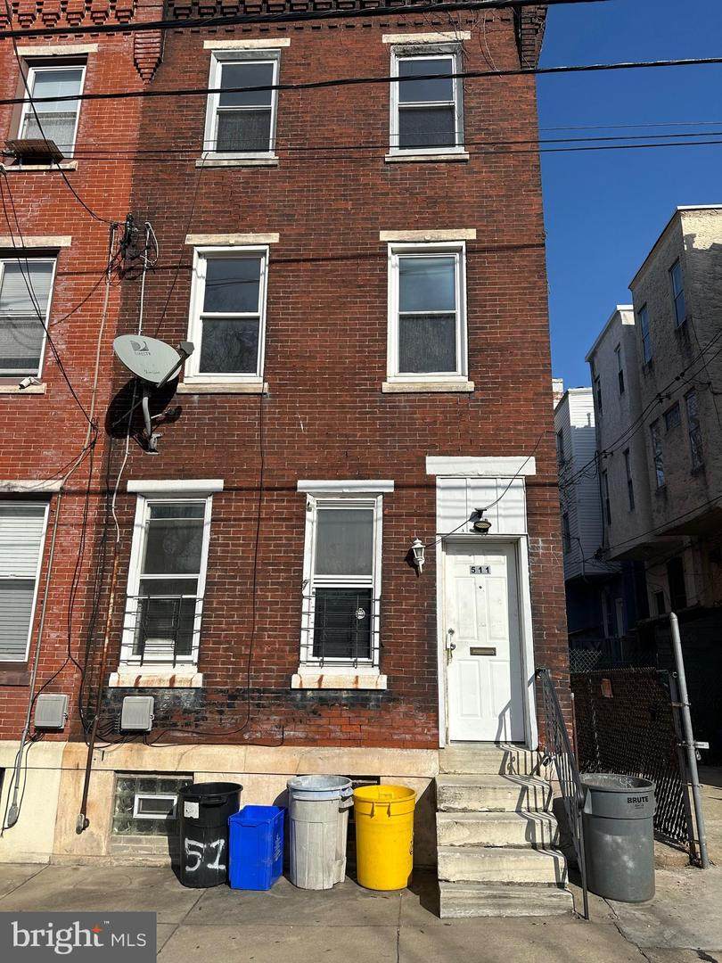 511 37TH Street - Photo 1