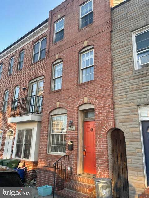 924 Robinson Street - Photo 1