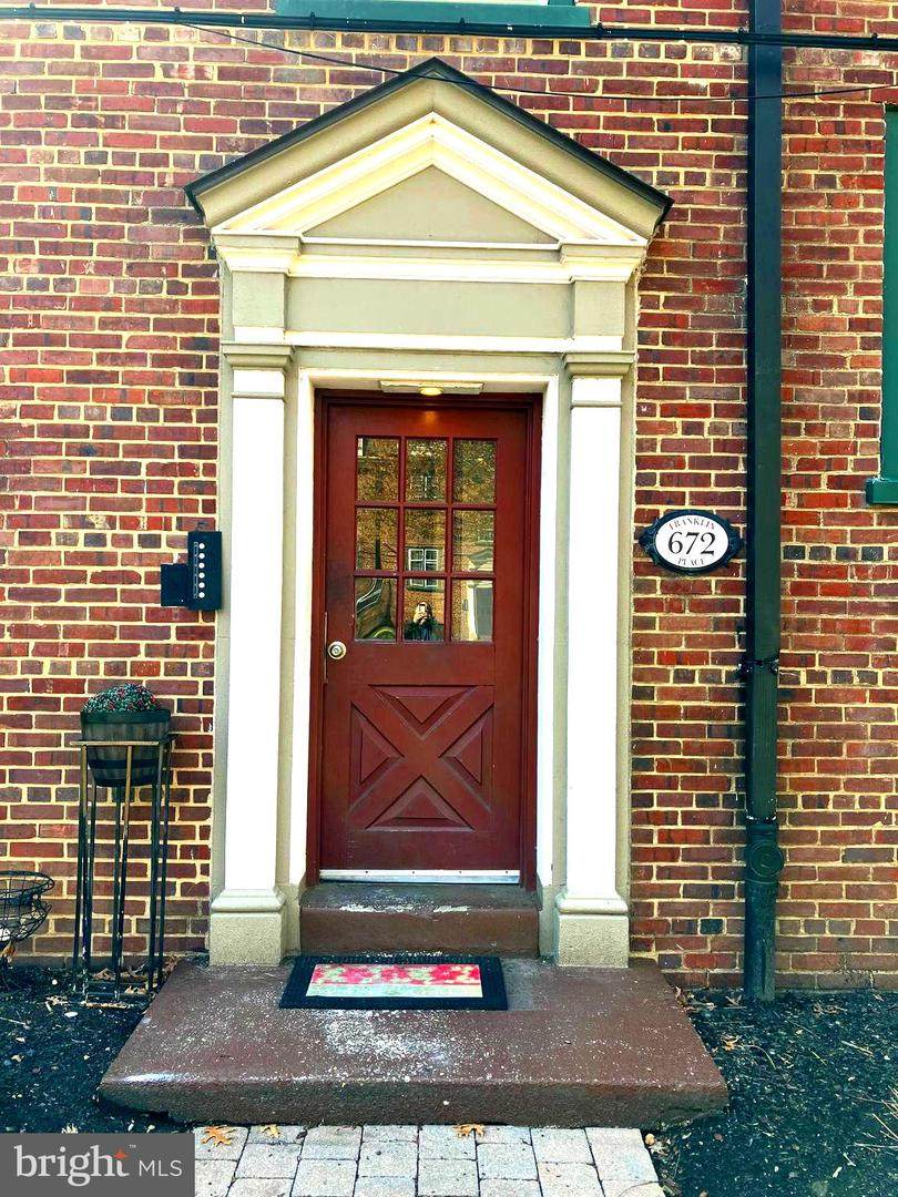 672 Franklin Place - Photo 1