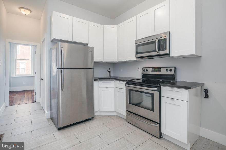 1720 Marshall Street - Photo 1