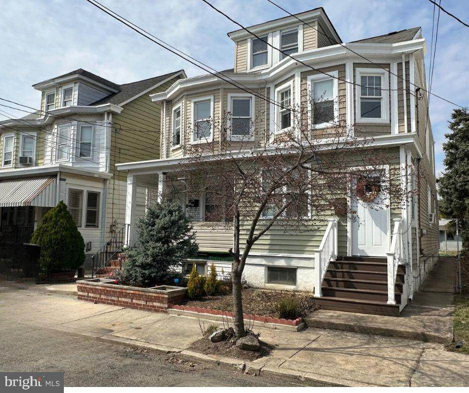 324 Ellis Avenue - Photo 1