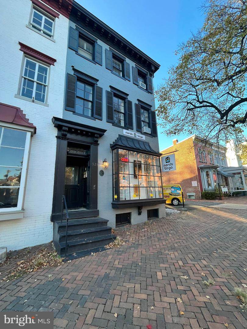 321 Washington Street - Photo 1