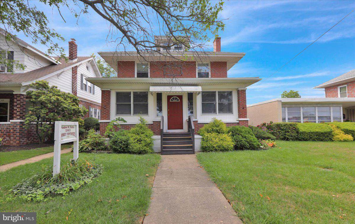 221 Lancaster Avenue - Photo 1