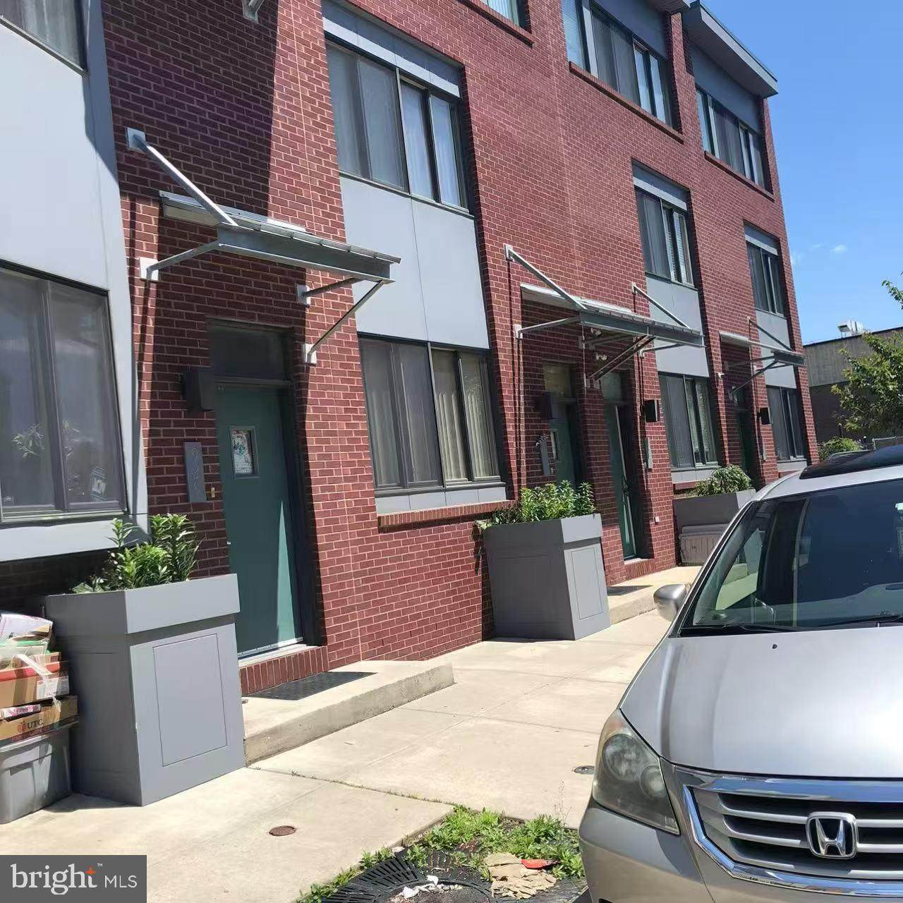 925 Mount Vernon Street - Photo 1