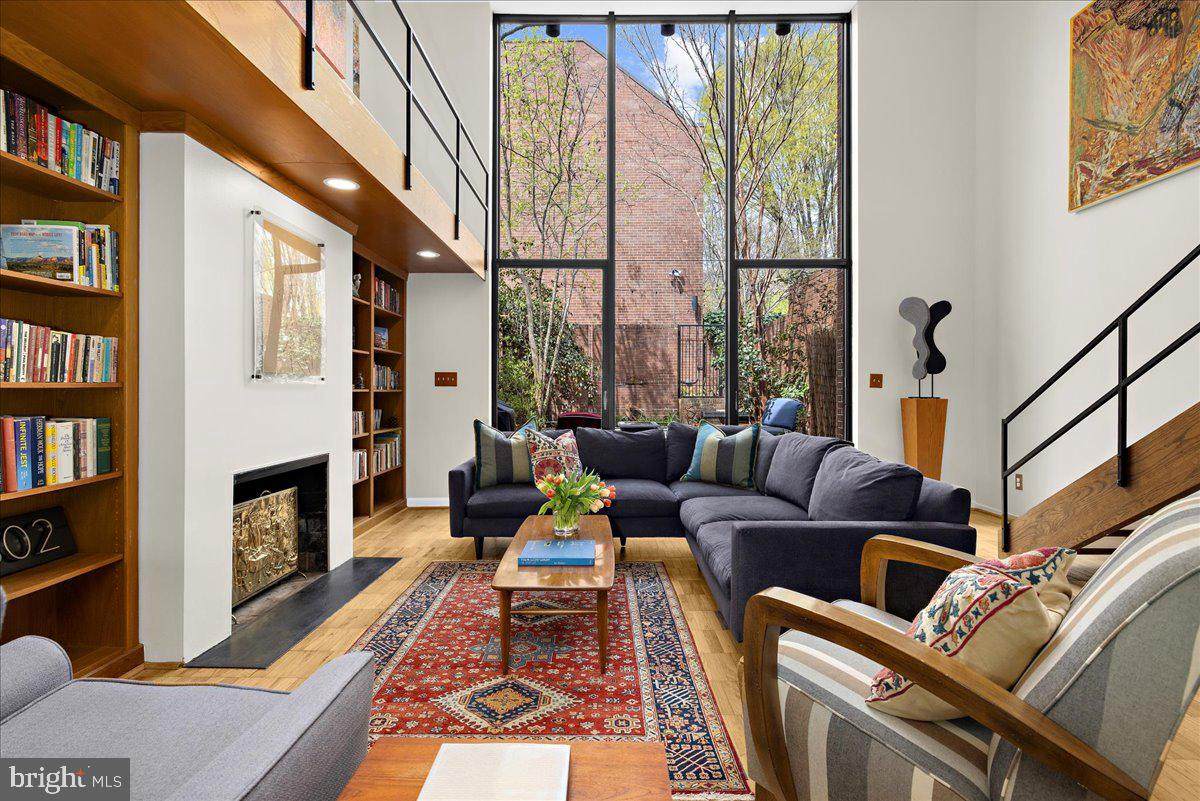 302 Lafayette Avenue - Photo 1