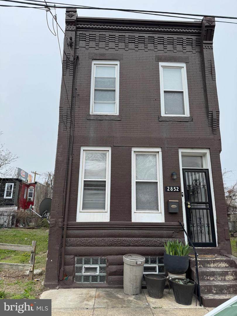 2852 Park Avenue - Photo 1