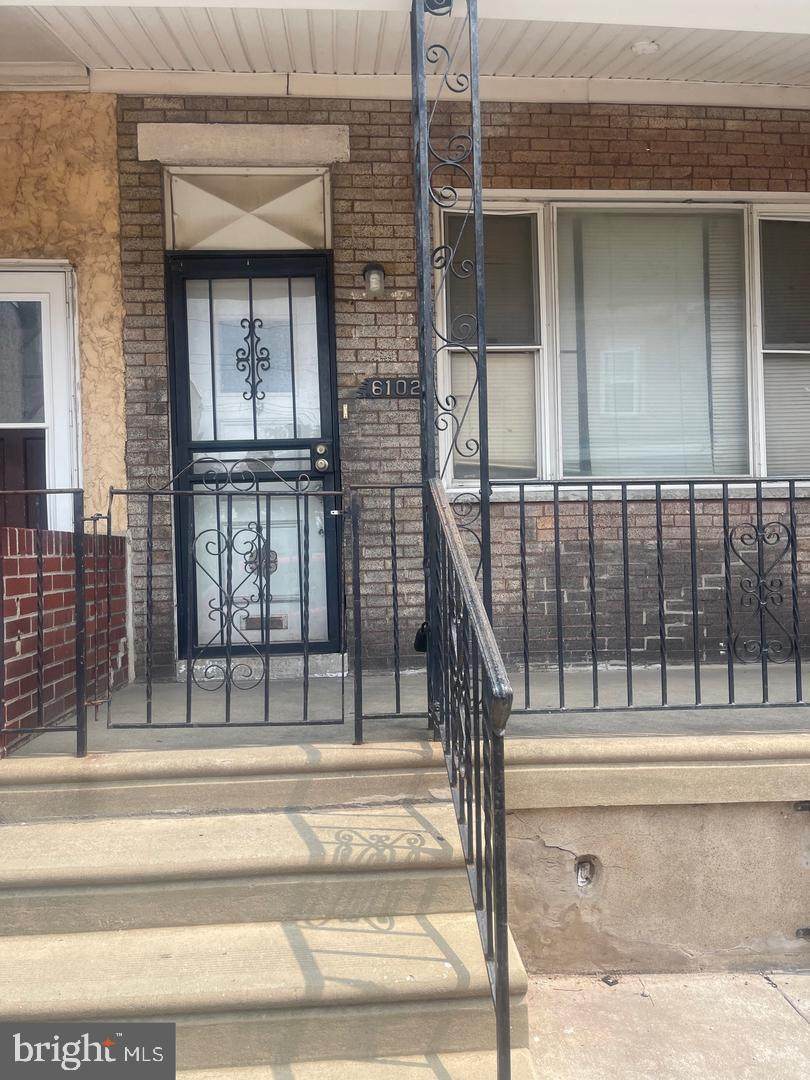 6102 Glenmore Avenue - Photo 1