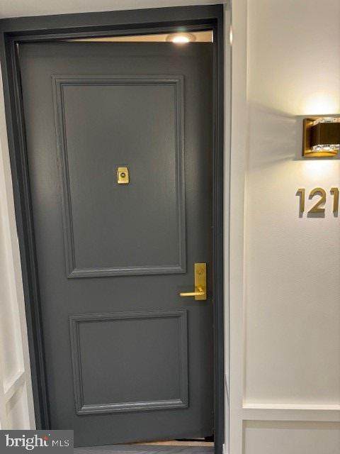 1637 Oakwood - Photo 1