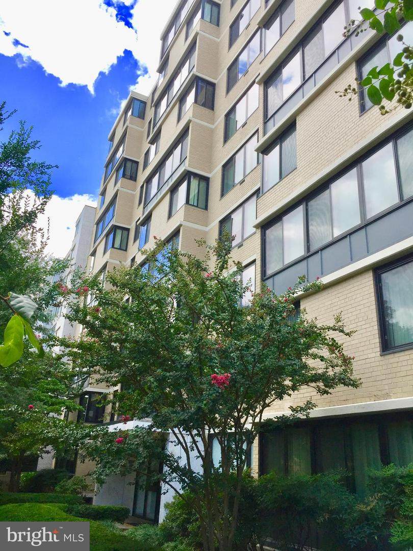 2030 F Street - Photo 1