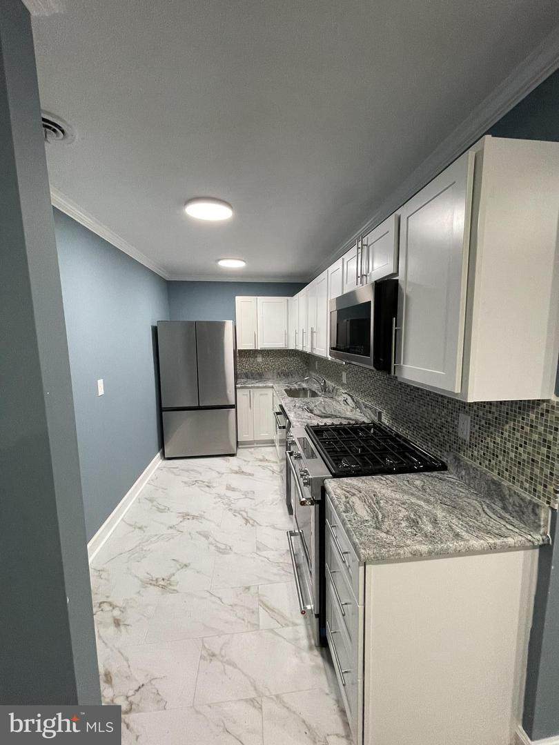 1729 Addison Road - Photo 1