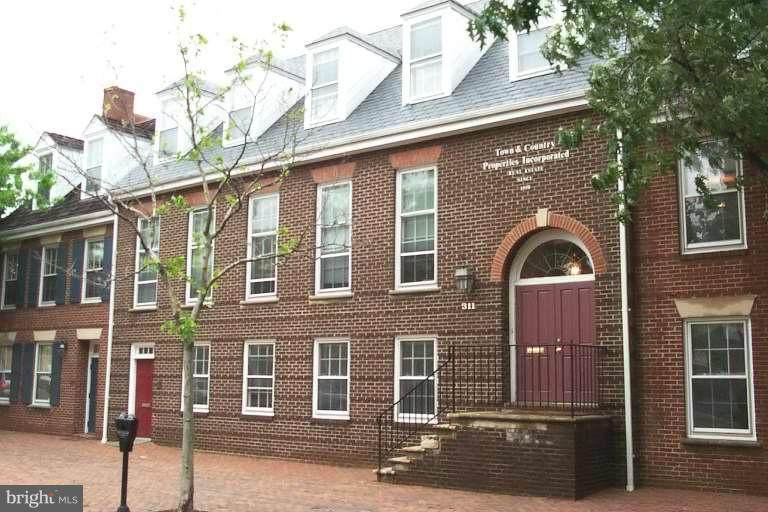 311 Washington Street - Photo 1