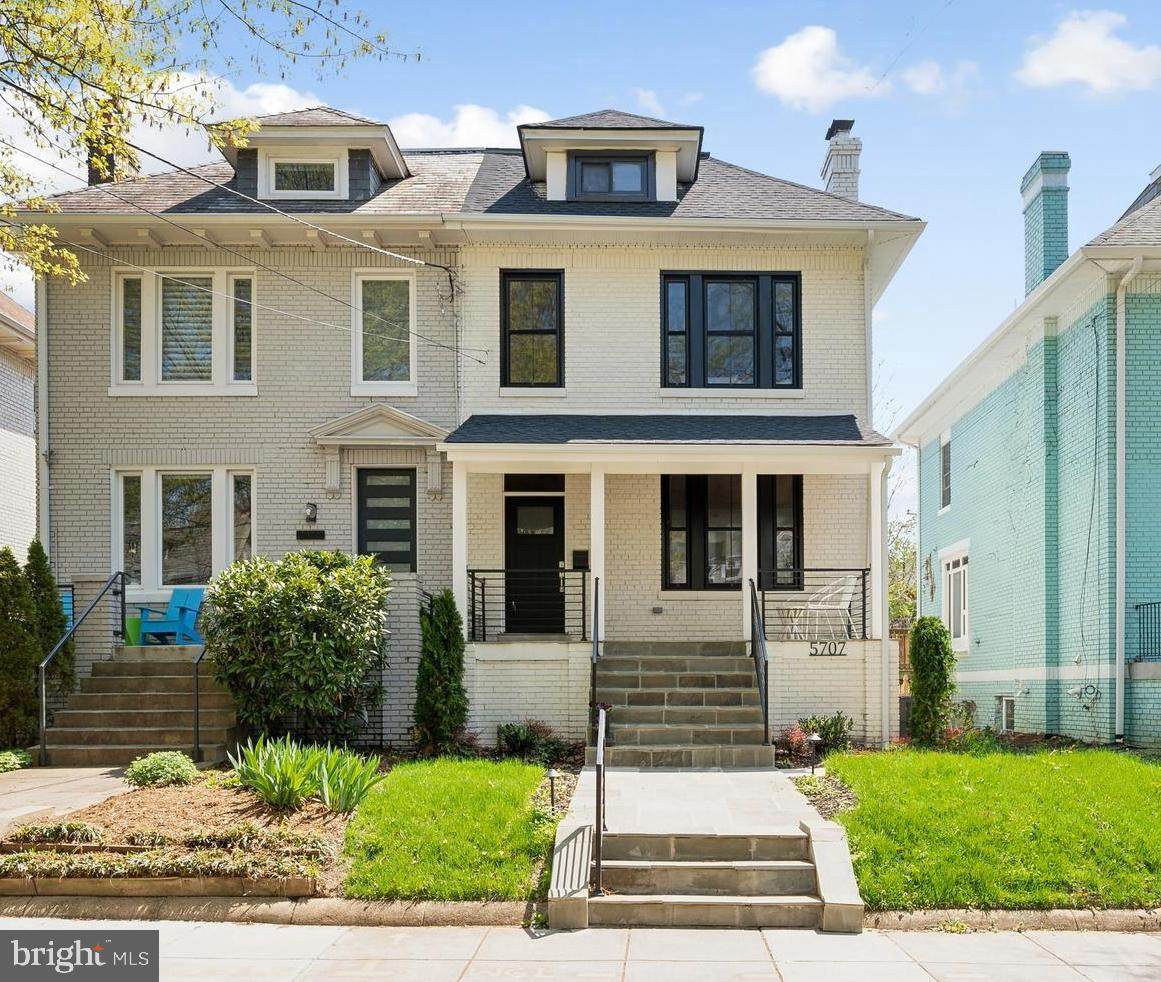 5707 Colorado Avenue - Photo 1