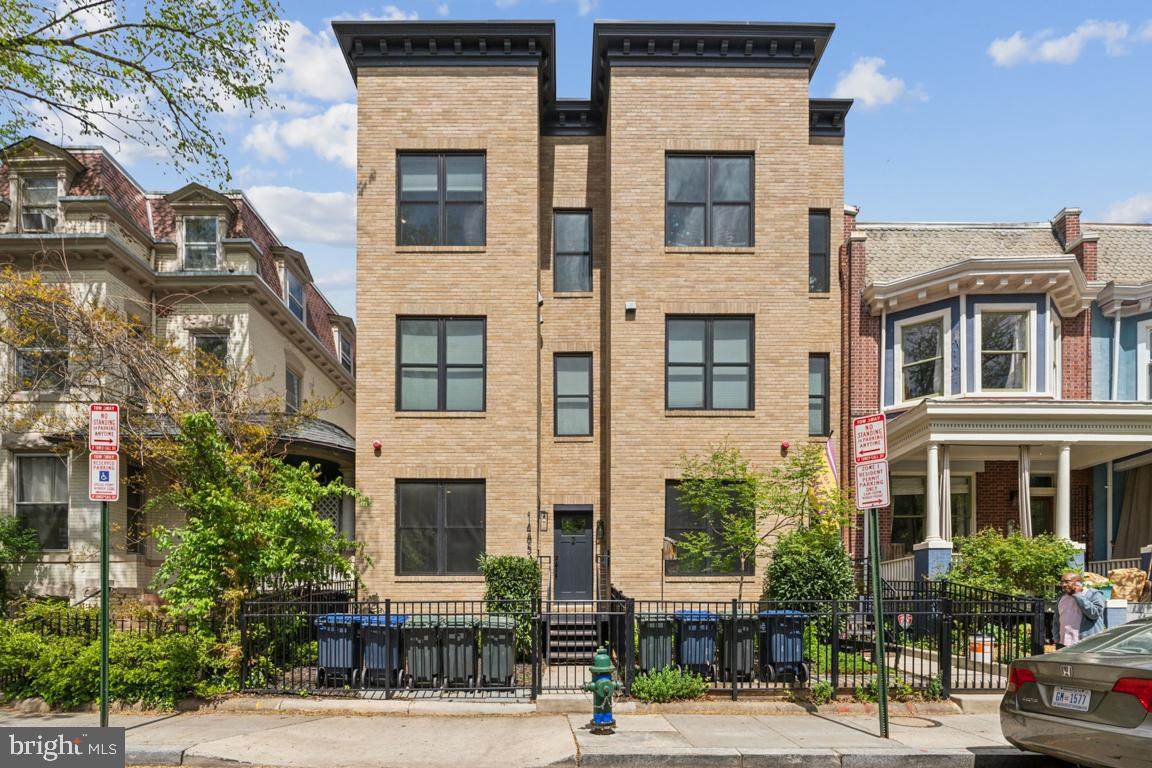 1485 Monroe Street - Photo 1