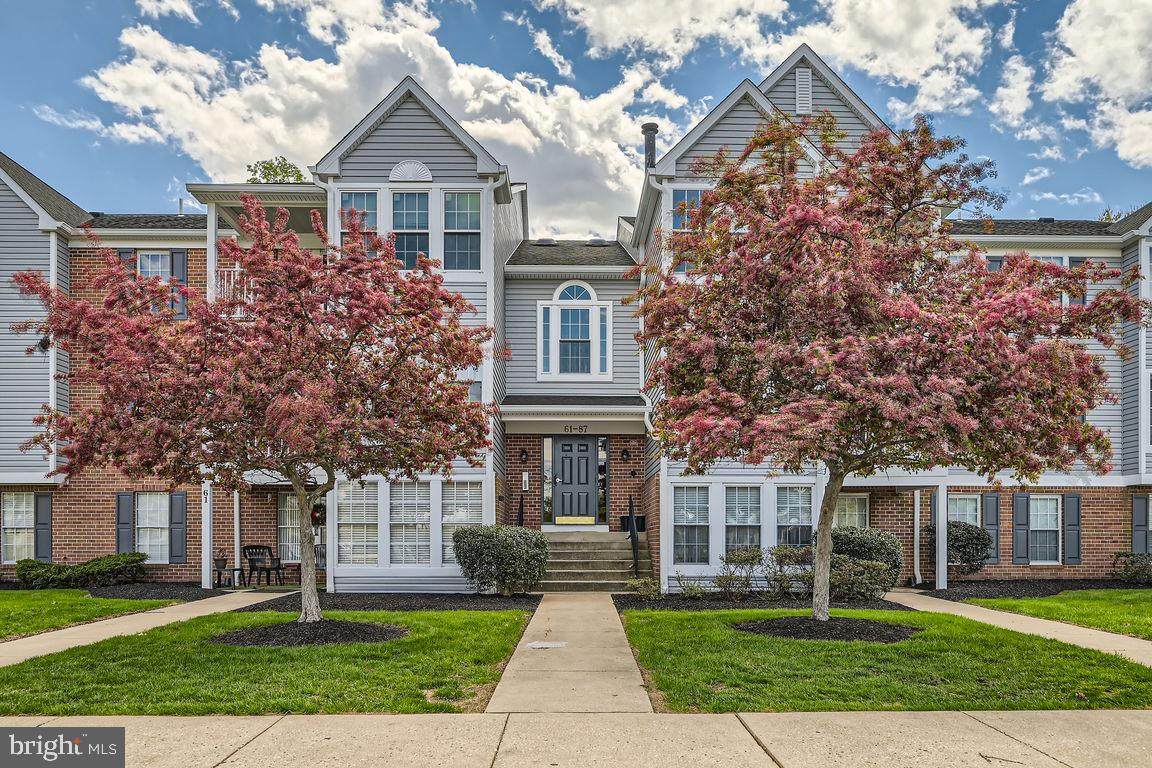 77 Laurel Path Court - Photo 1