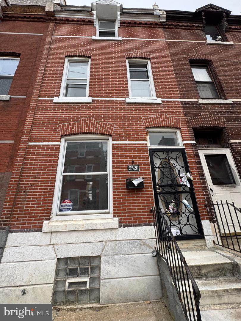 2528 Turner Street - Photo 1